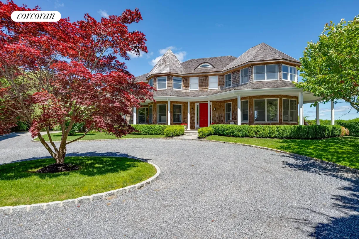 The Hamptons Real Estate | View 15 Diamon Court | 4 Beds, 4 Baths