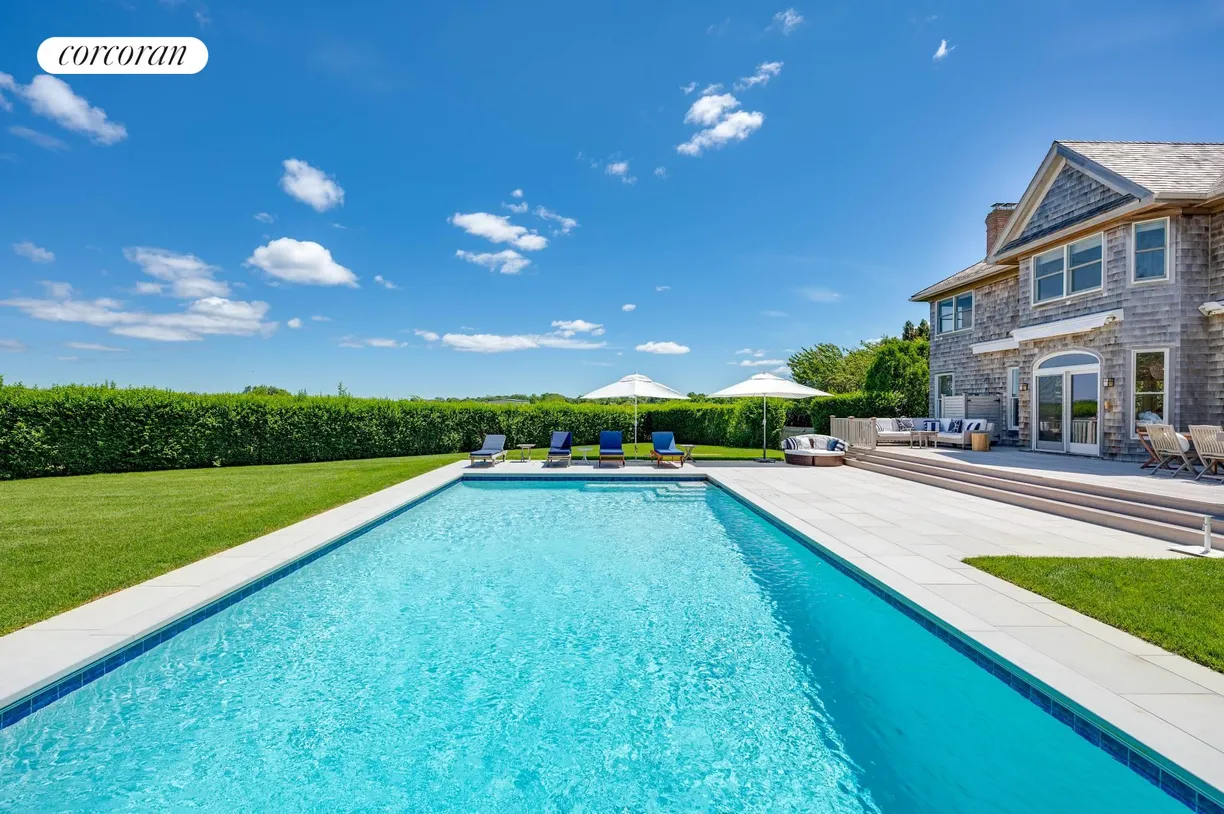 The Hamptons Real Estate | View 15 Diamon Court | room 2