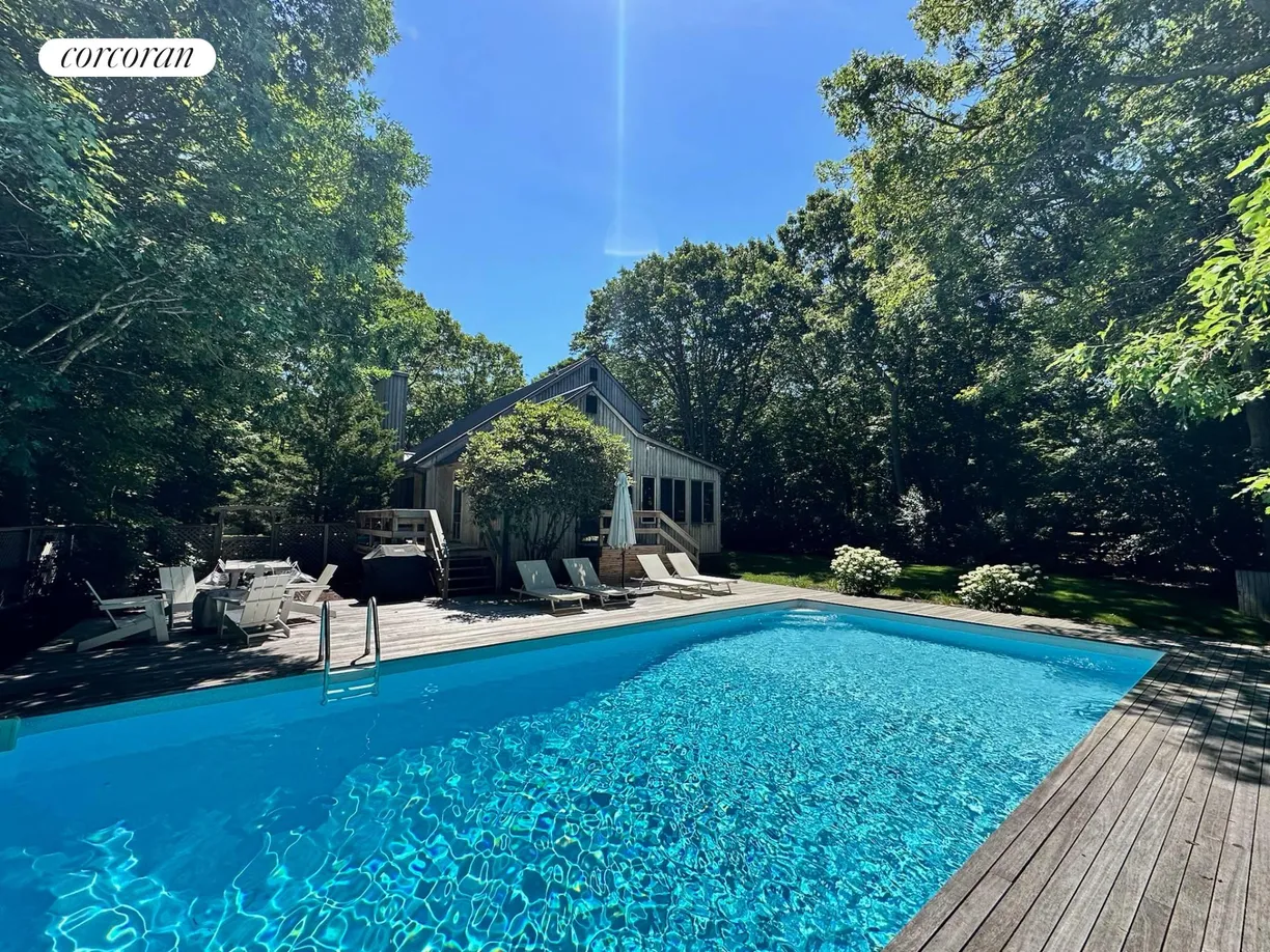 The Hamptons Real Estate | View 12 Orkney Road | 3 Beds, 3 Baths
