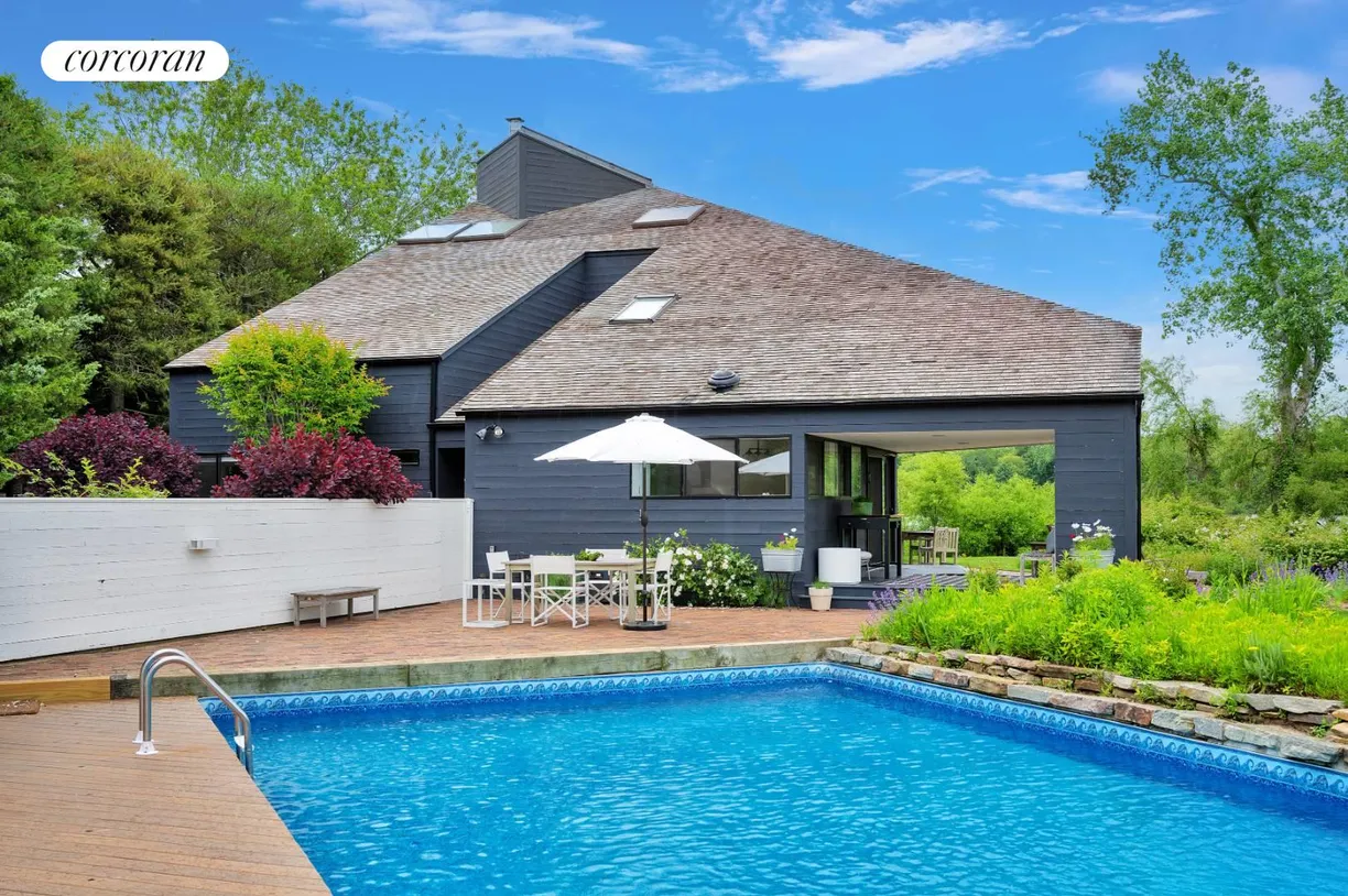 The Hamptons Real Estate | View 151 Kellis Pond Lane | 4 Beds, 3 Baths