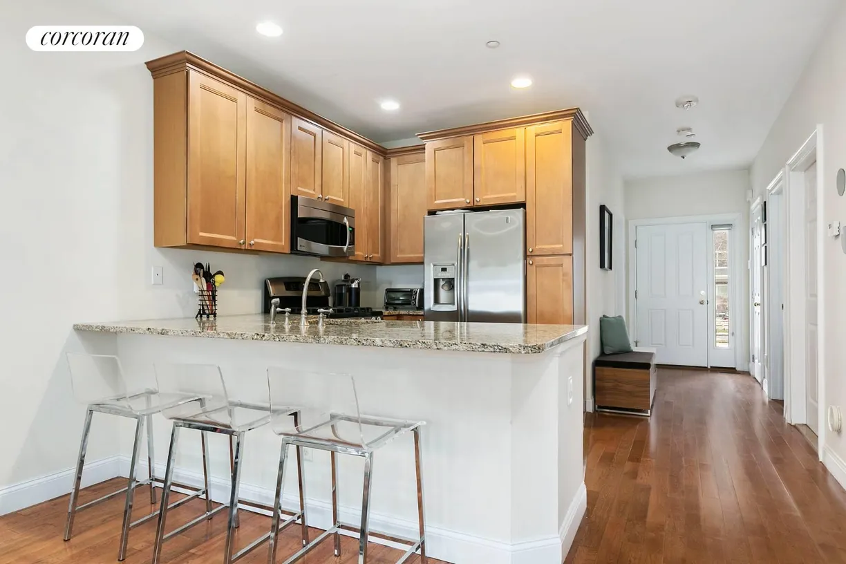 The Hamptons Real Estate | View 41 Andrew Court | room 2