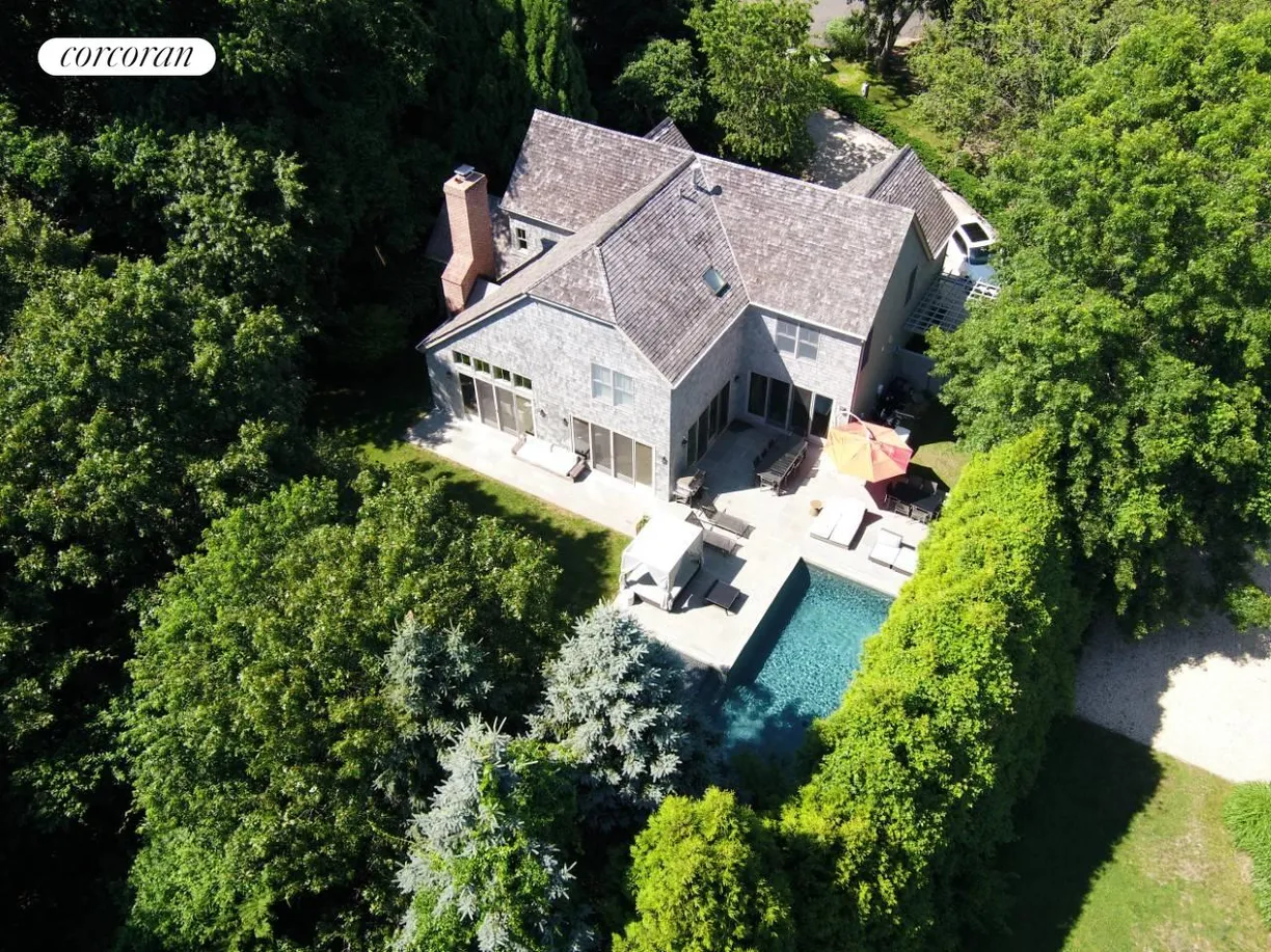 The Hamptons Real Estate | View 115 Sea Farm Lane | 4 Beds, 5 Baths