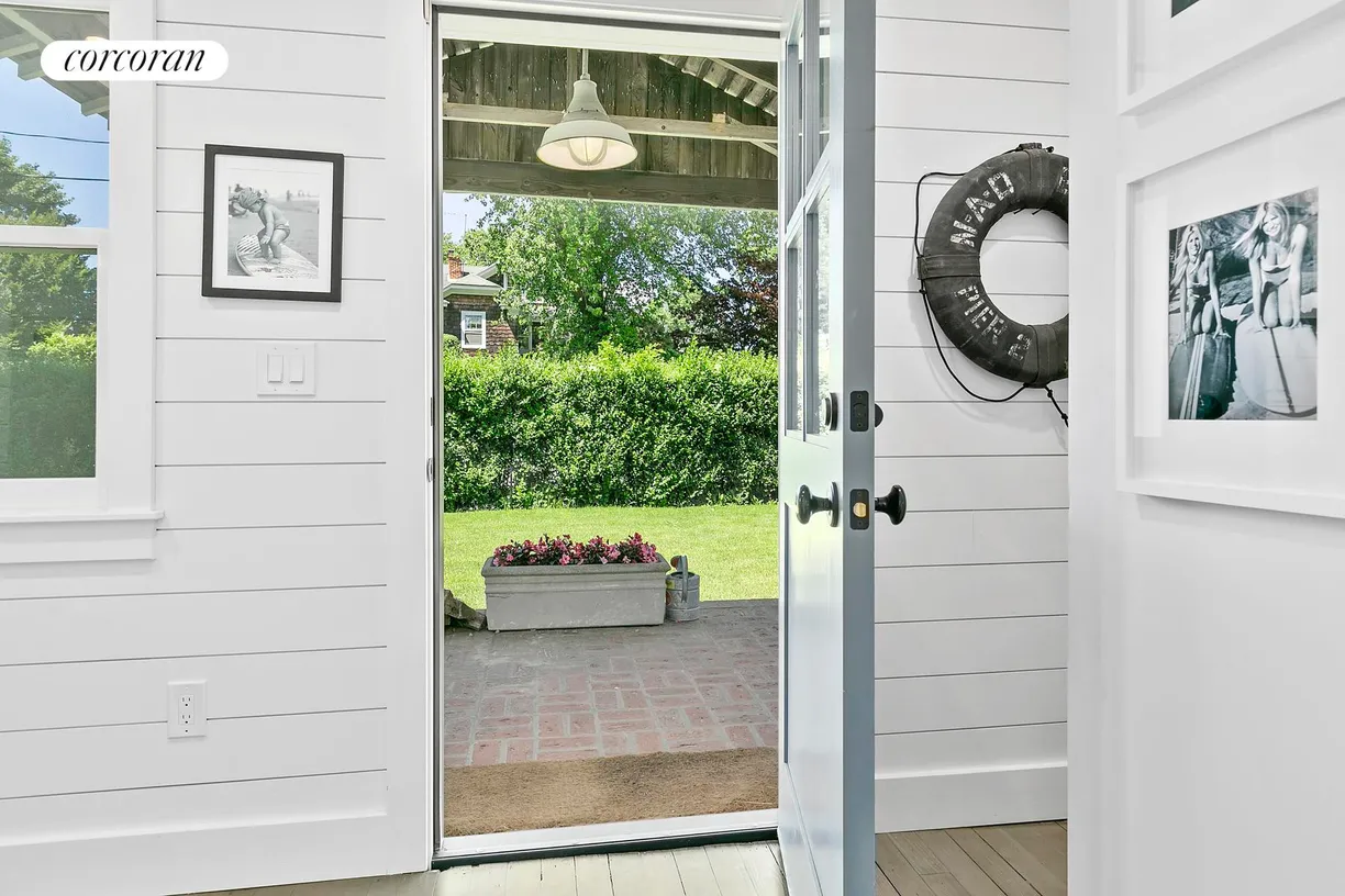 The Hamptons Real Estate | View 111 Halsey Street | room 2