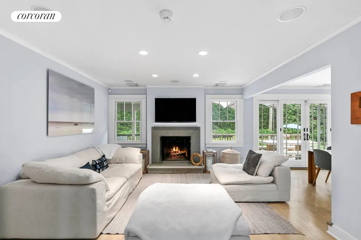 The Hamptons Real Estate | View 16 Roxbury Lane | room 2
