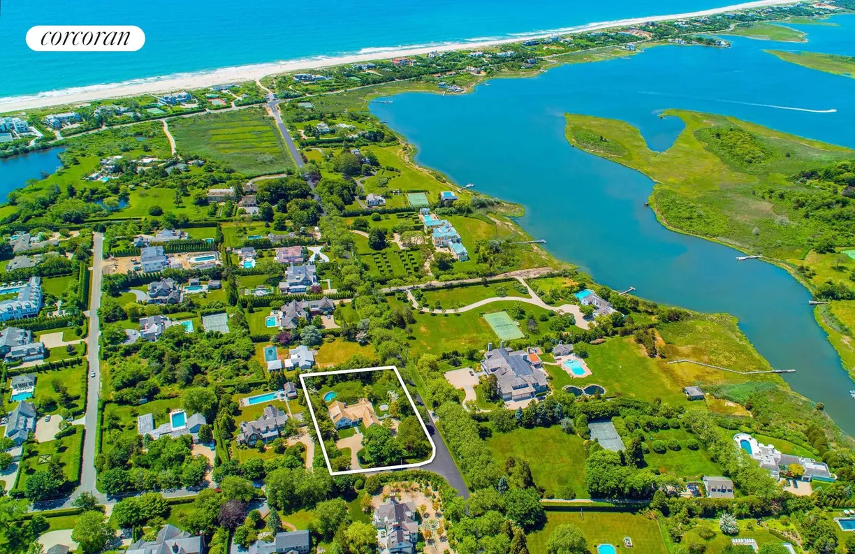 The Hamptons Real Estate | View 156 Meadowmere Lane | room 2