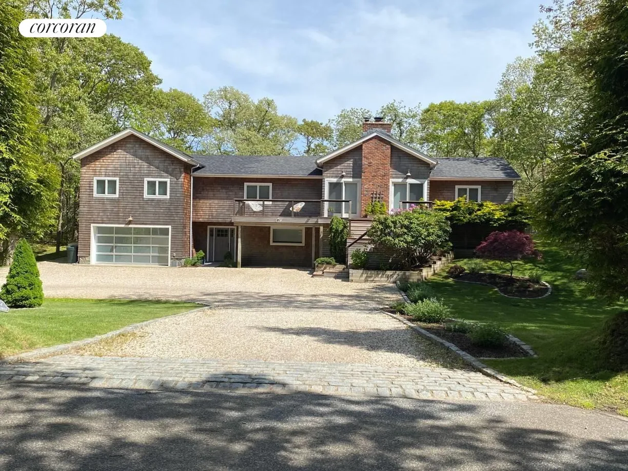 The Hamptons Real Estate | View 64 Laurel Drive | 4 Beds, 3 Baths