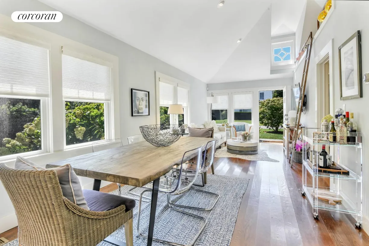 The Hamptons Real Estate | View 10 Henry Street | room 2