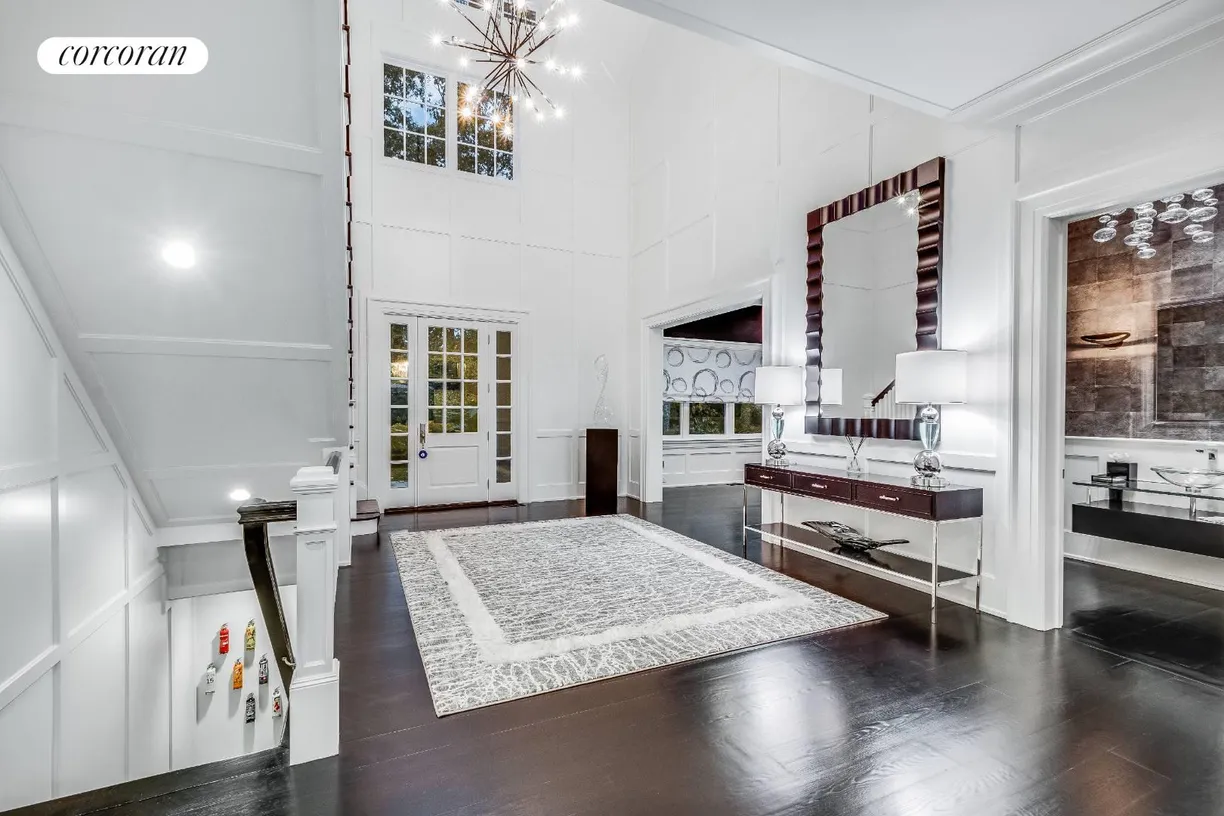The Hamptons Real Estate | View 10 East Woods Path | room 2