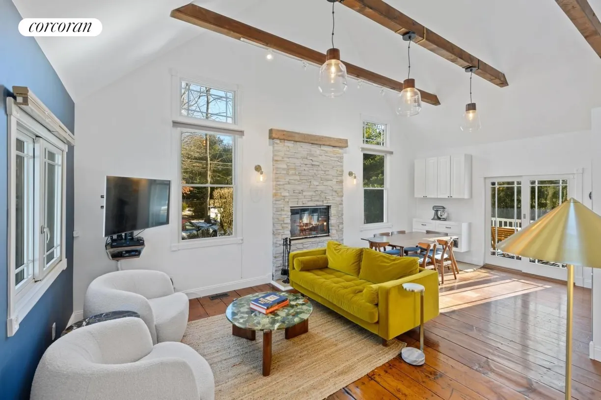 The Hamptons Real Estate | View 5 Between Lane | 3 Beds, 1 Bath