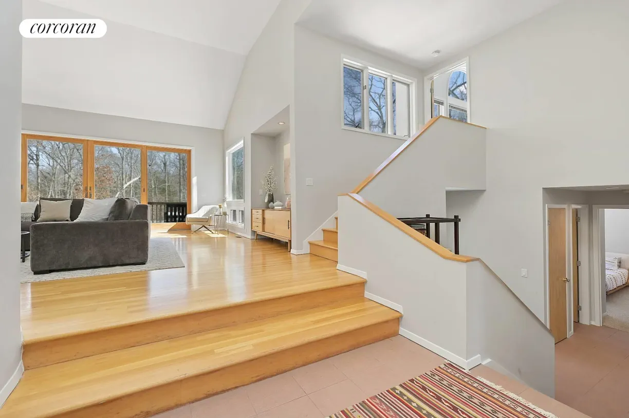 The Hamptons Real Estate | View 61 Alberts Landing Road | Multi-level Living
