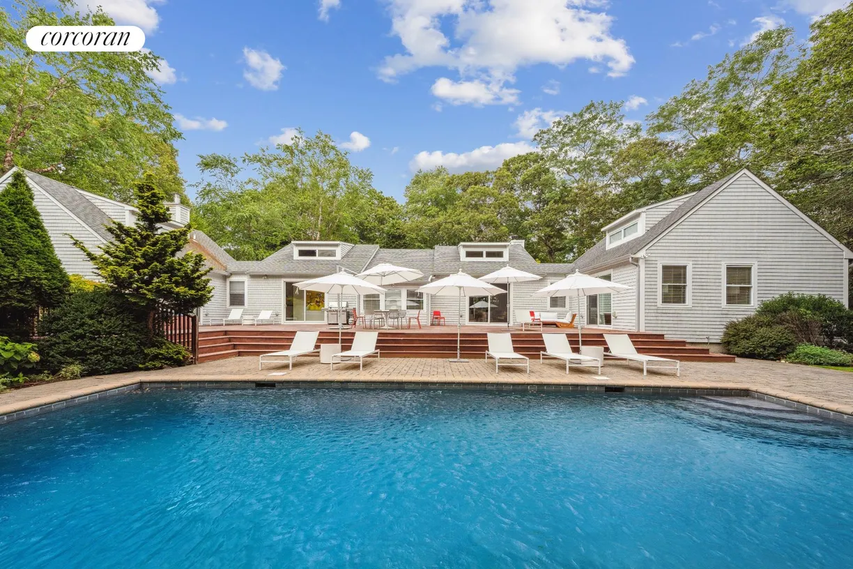 The Hamptons Real Estate | View 26 Laurel Hill Lane | 4 Beds, 3 Baths