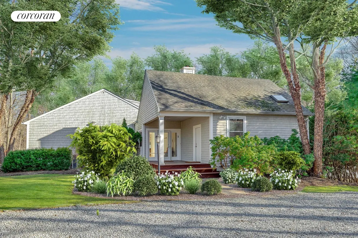 The Hamptons Real Estate | View 26 Laurel Hill Lane | room 1