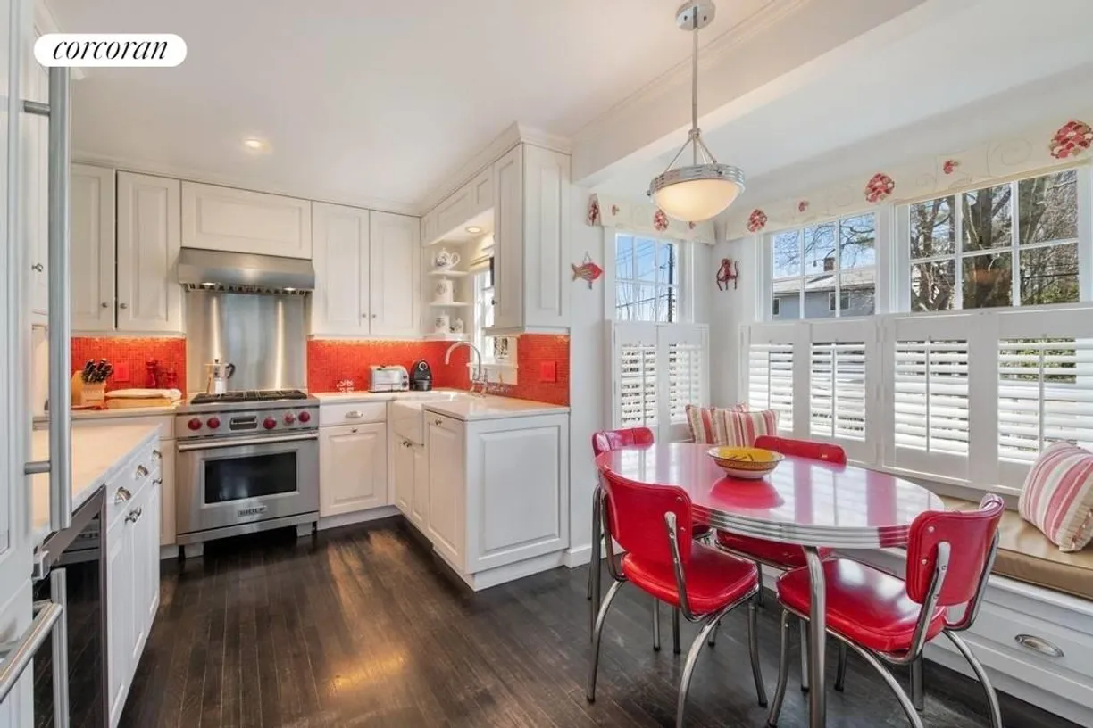 The Hamptons Real Estate | View 13 Church Street | room 2