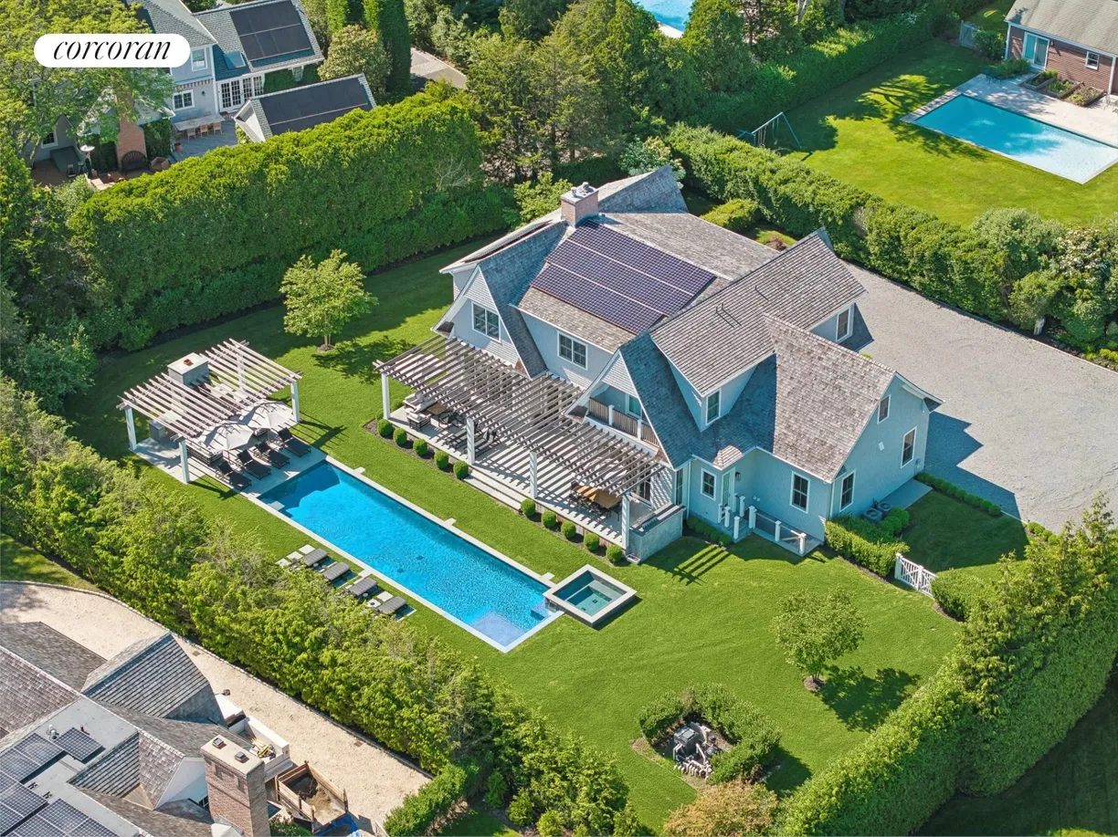 The Hamptons Real Estate | View 48 Harvest Lane | 8 Beds, 10 Baths