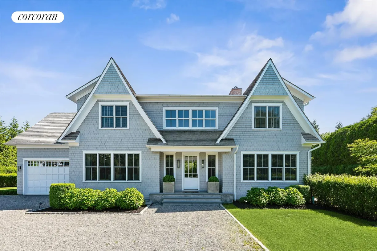 The Hamptons Real Estate | View 48 Harvest Lane | room 1