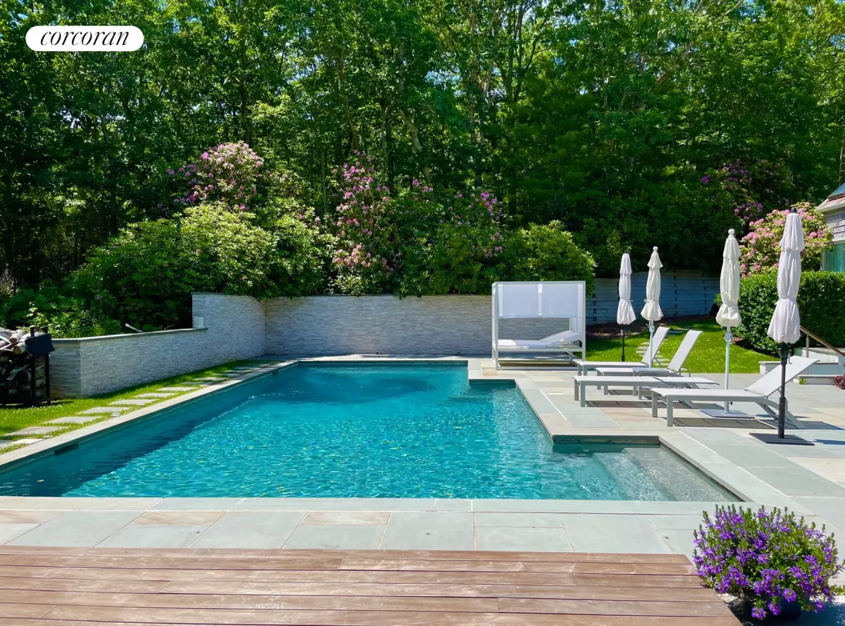 The Hamptons Real Estate | View 535 Old Sag Harbor Road | 5 Beds, 4 Baths