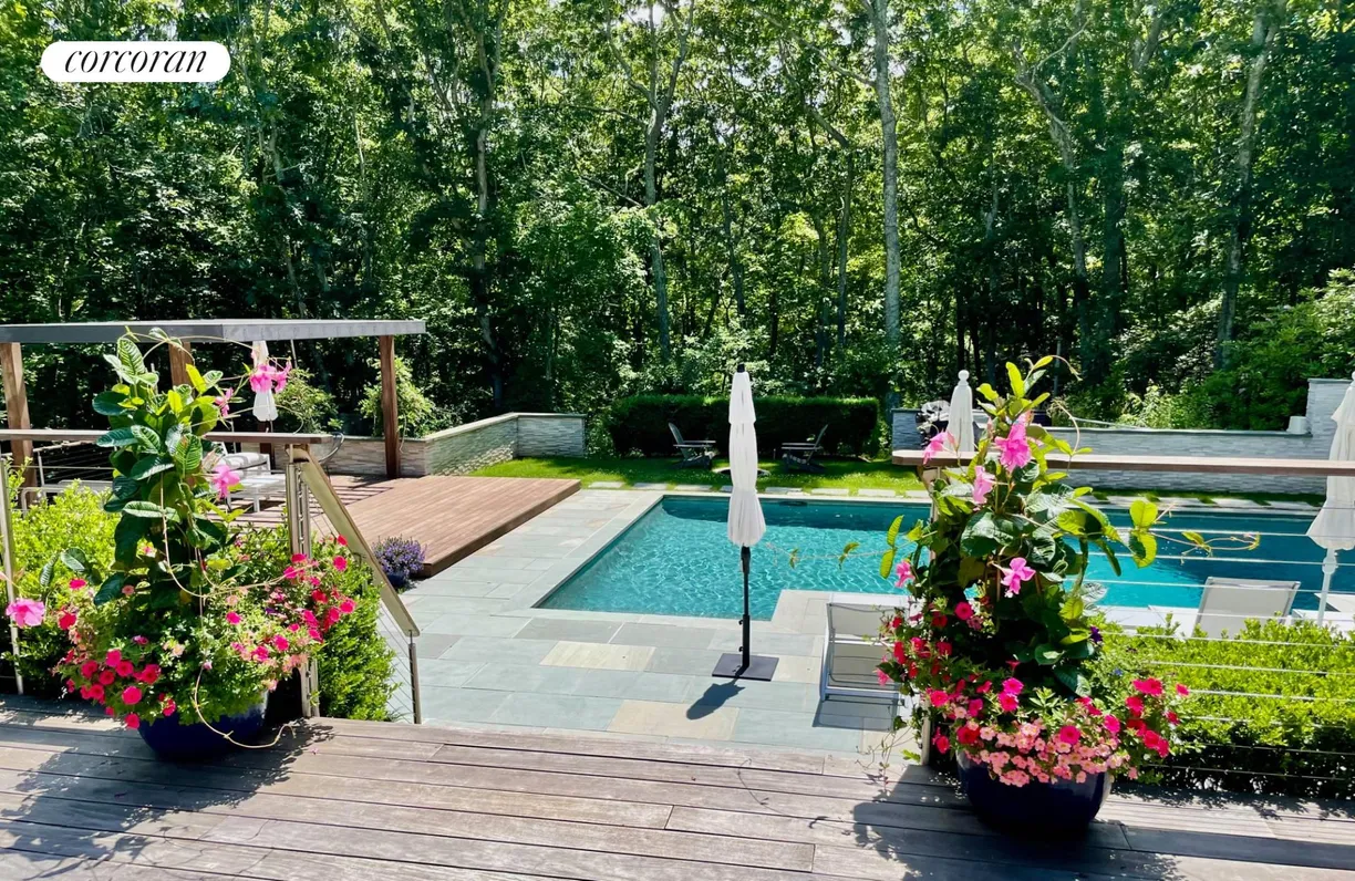 The Hamptons Real Estate | View 535 Old Sag Harbor Road | room 1