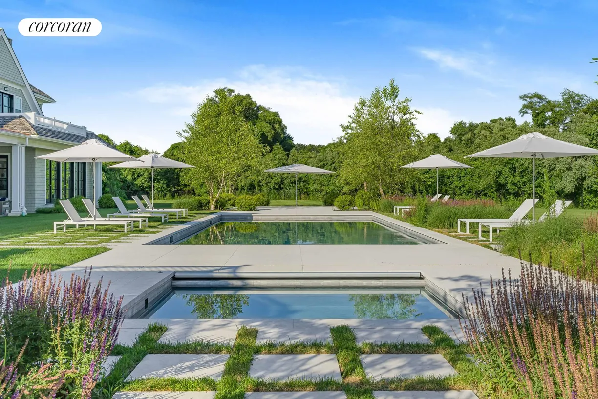 The Hamptons Real Estate | View 127 Greenleaf Lane | room 1