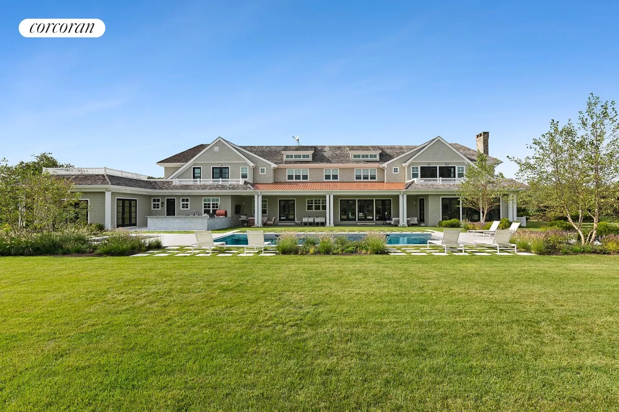 The Hamptons Real Estate | View 127 Greenleaf Lane | room 2