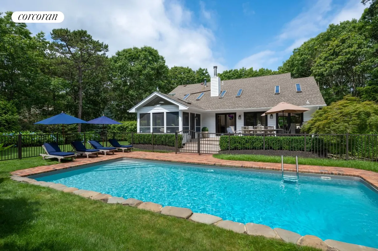 The Hamptons Real Estate | View 25 Rolling Woods Court | 4 Beds, 4 Baths