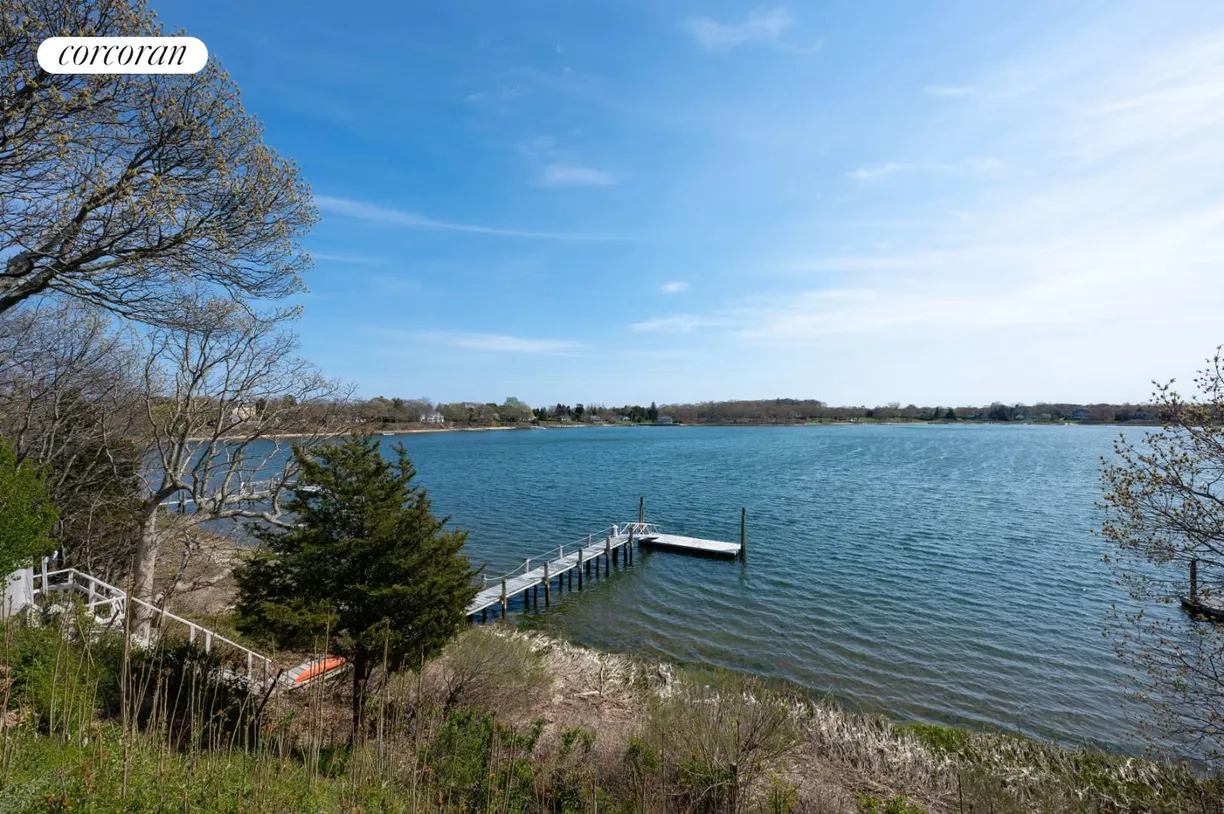 The Hamptons Real Estate | View 32 Hilo Drive | Deep Water Dock