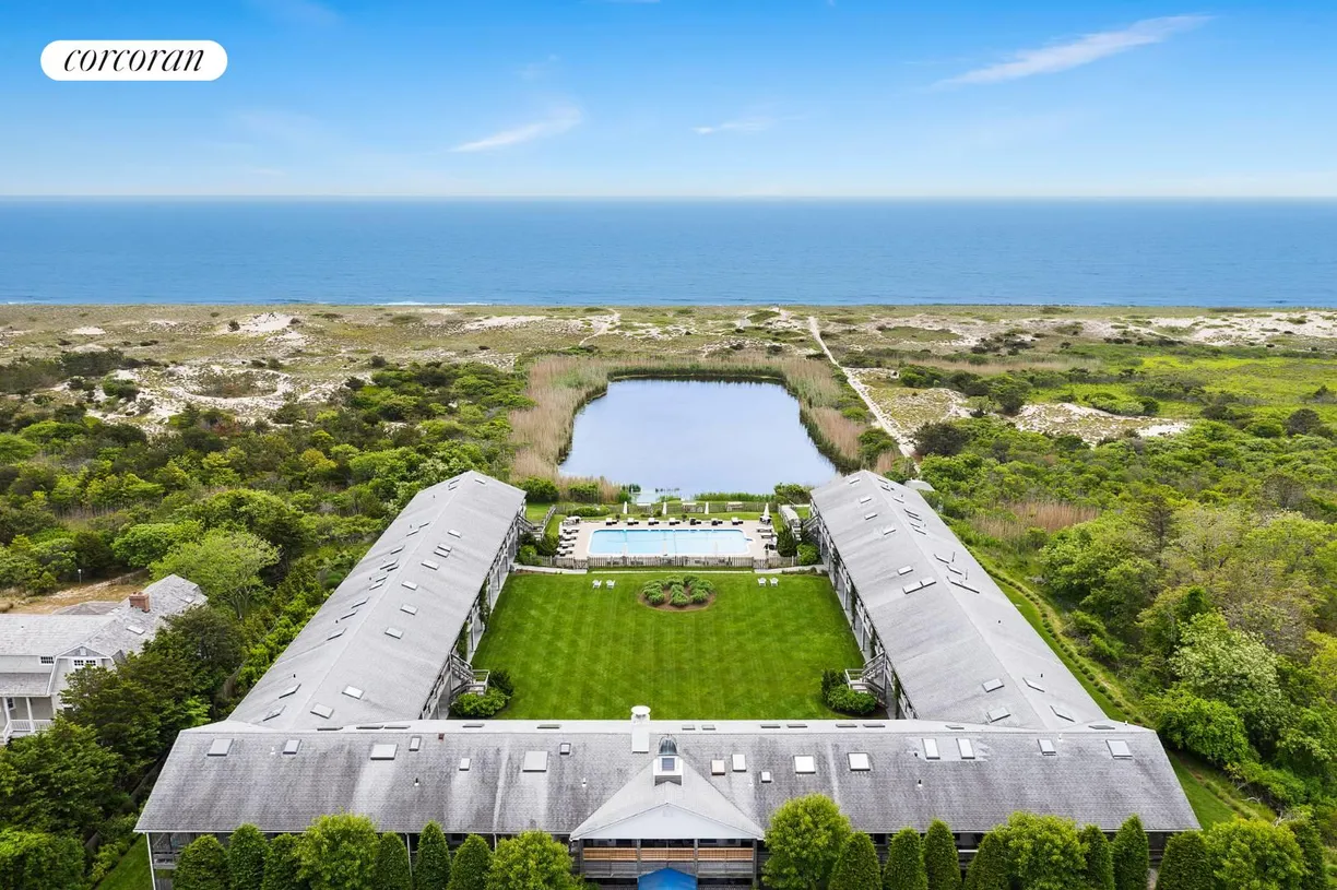 The Hamptons Real Estate | View 379 Bluff Road, Unit 208 & 209 | room 1