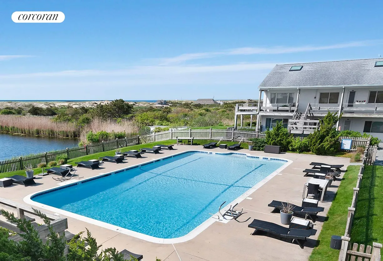 The Hamptons Real Estate | View 379 Bluff Road, Unit 208 & 209 | room 2