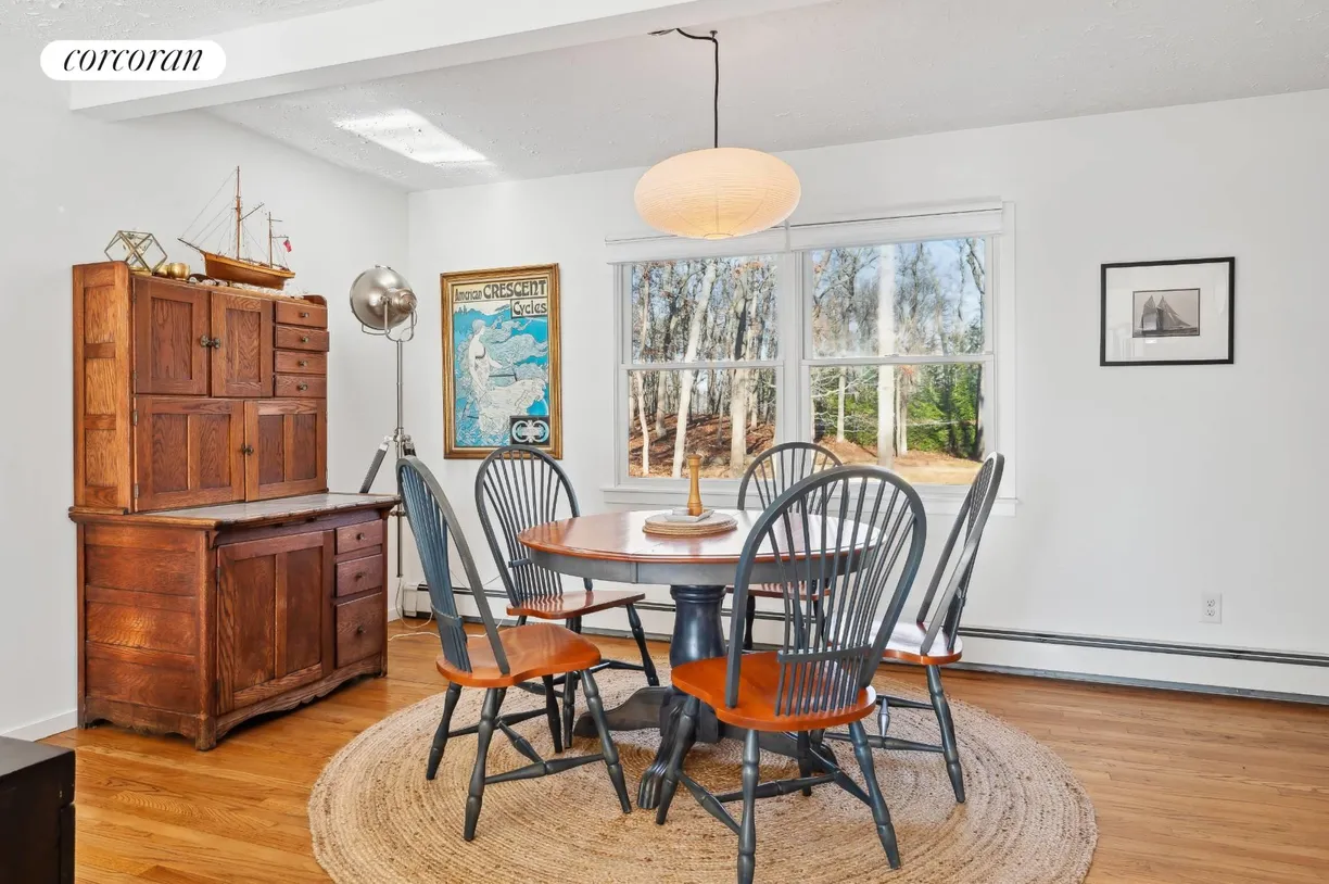 The Hamptons Real Estate | View 123 Denise Street | room 2