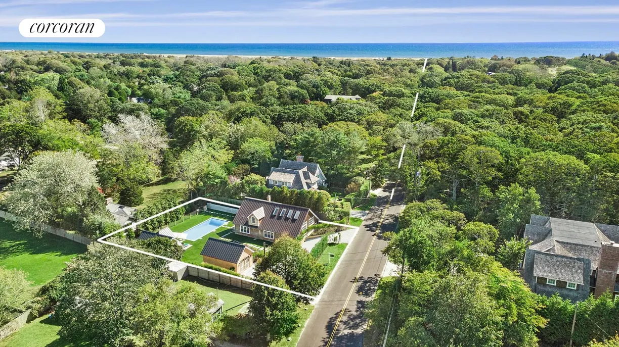 The Hamptons Real Estate | View 45 Cross Highway | 3 Beds, 3 Baths