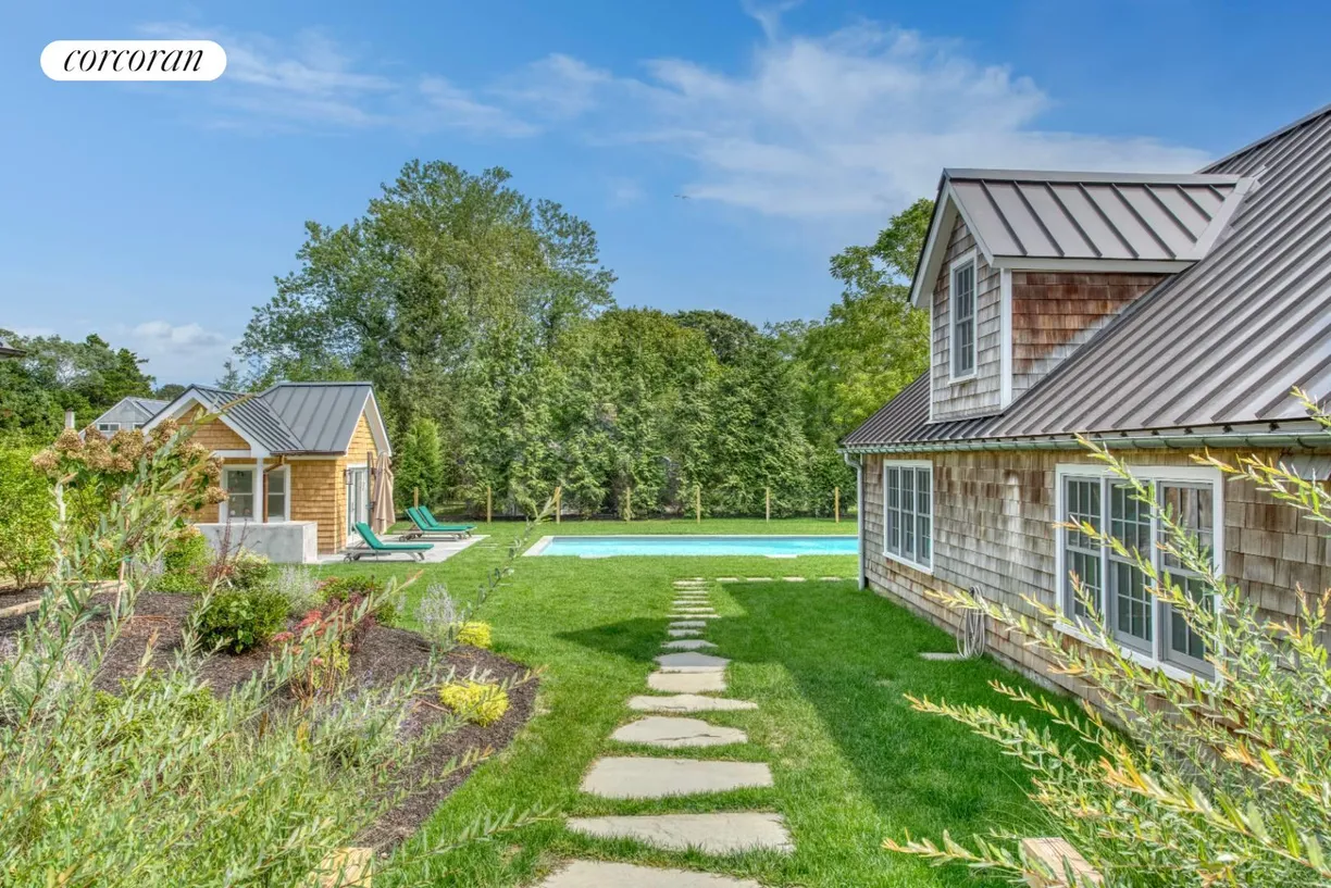The Hamptons Real Estate | View 45 Cross Highway | room 1