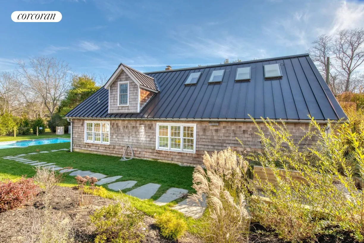 The Hamptons Real Estate | View 45 Cross Highway | room 2