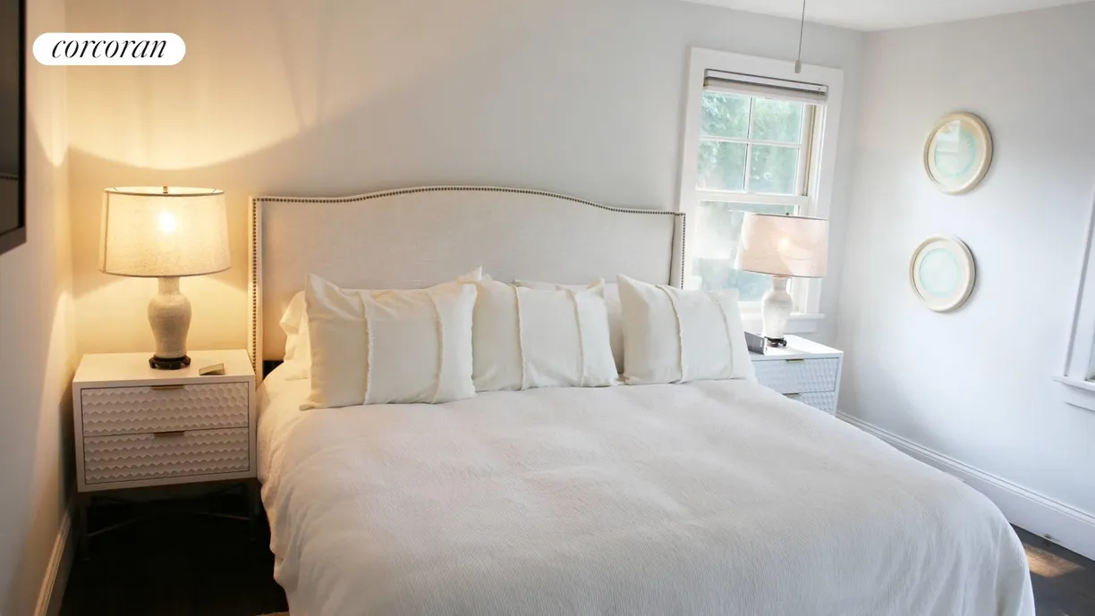 The Hamptons Real Estate | View 12 Justan Avenue | room 2