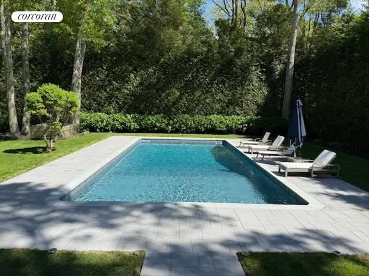 The Hamptons Real Estate | View 16 Roxbury Lane | room 2