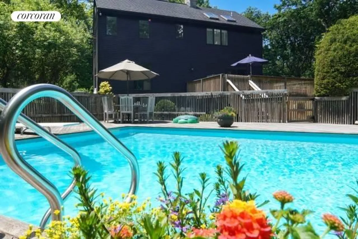 The Hamptons Real Estate | View 325 Old Sag Harbor Road | room 2
