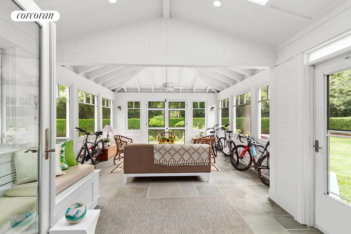 The Hamptons Real Estate | View 5 Coves End Lane | 3 Beds, 3 Baths
