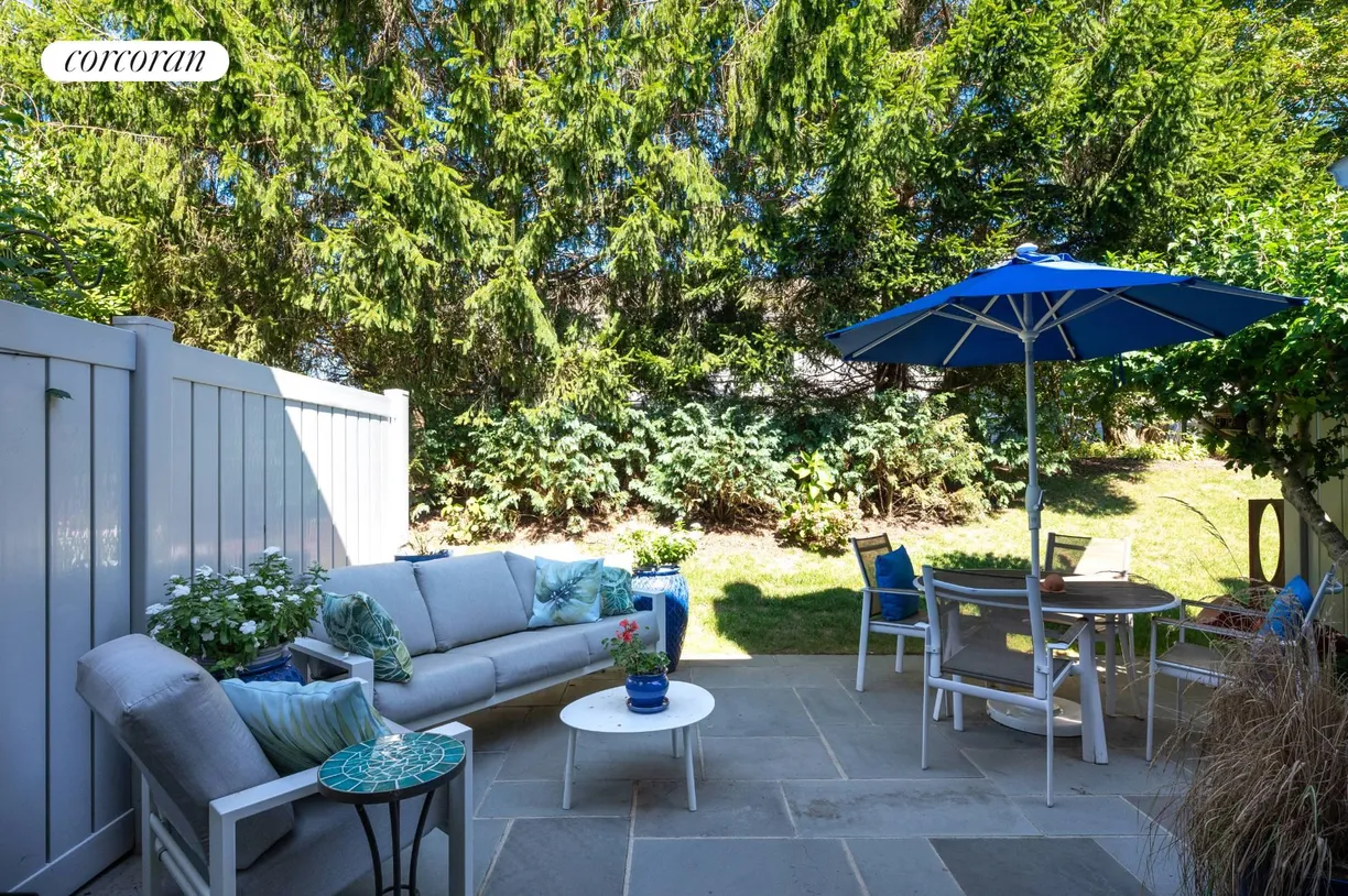 The Hamptons Real Estate | View 50 Hubbard Lane | room 1