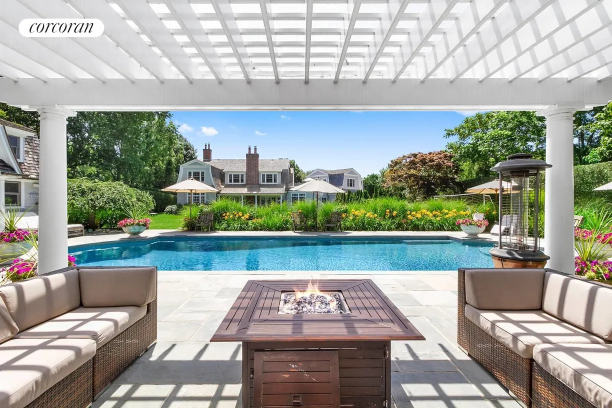 The Hamptons Real Estate | View 229 White Street | 8 Beds, 11 Baths