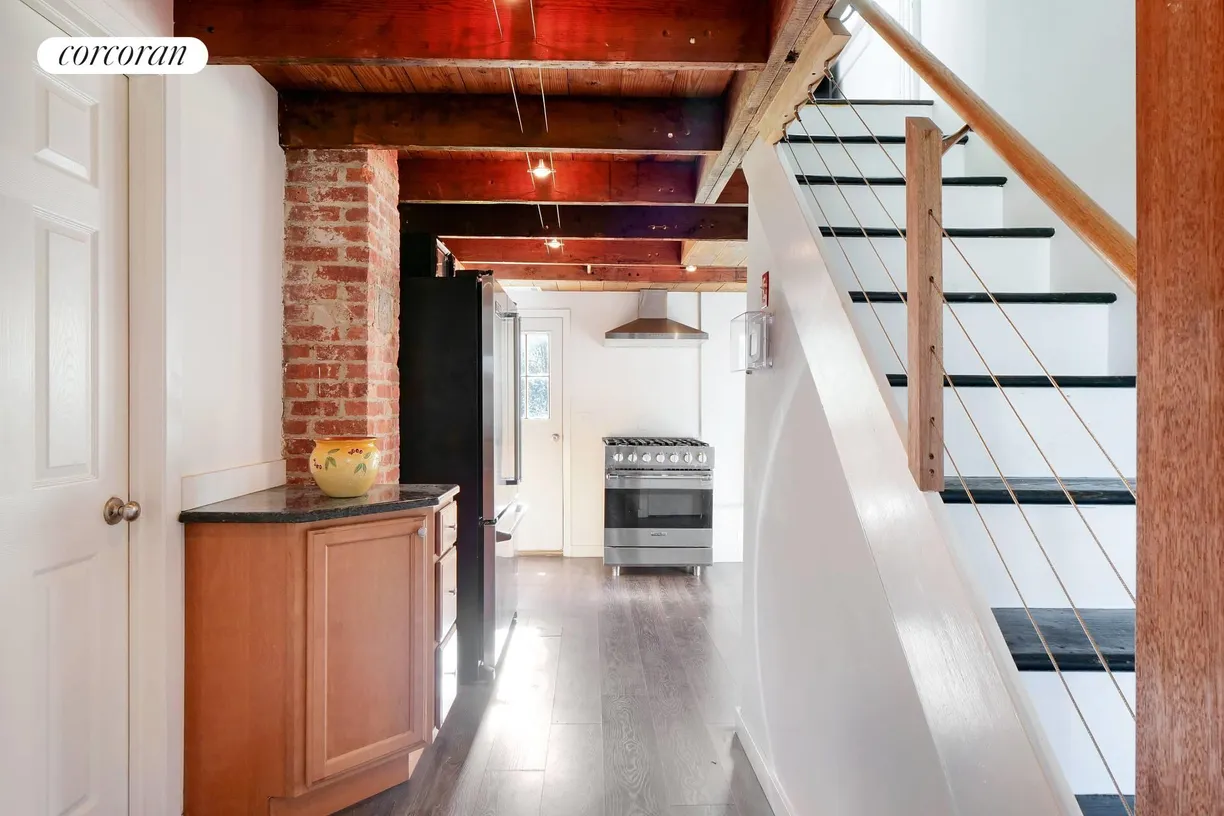 The Hamptons Real Estate | View 108 Hillcrest Avenue | room 1