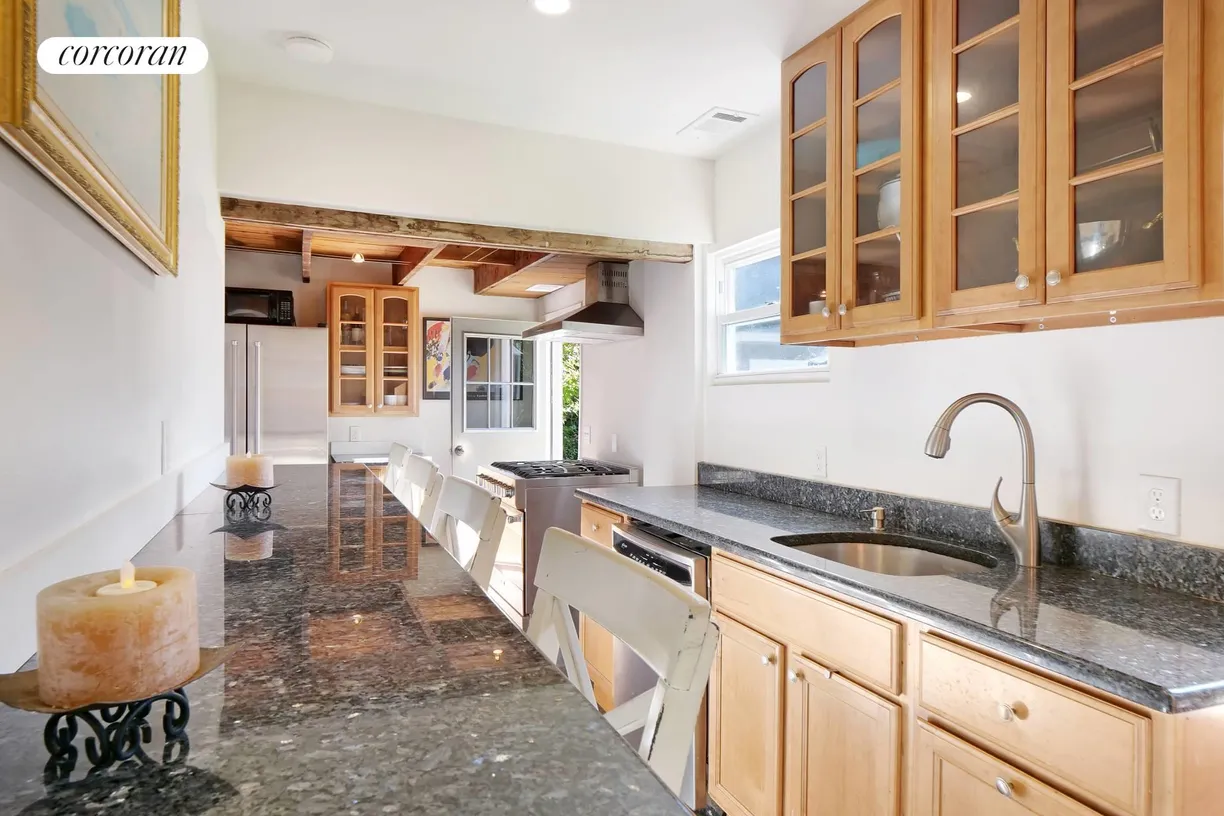 The Hamptons Real Estate | View 108 Hillcrest Avenue | room 2