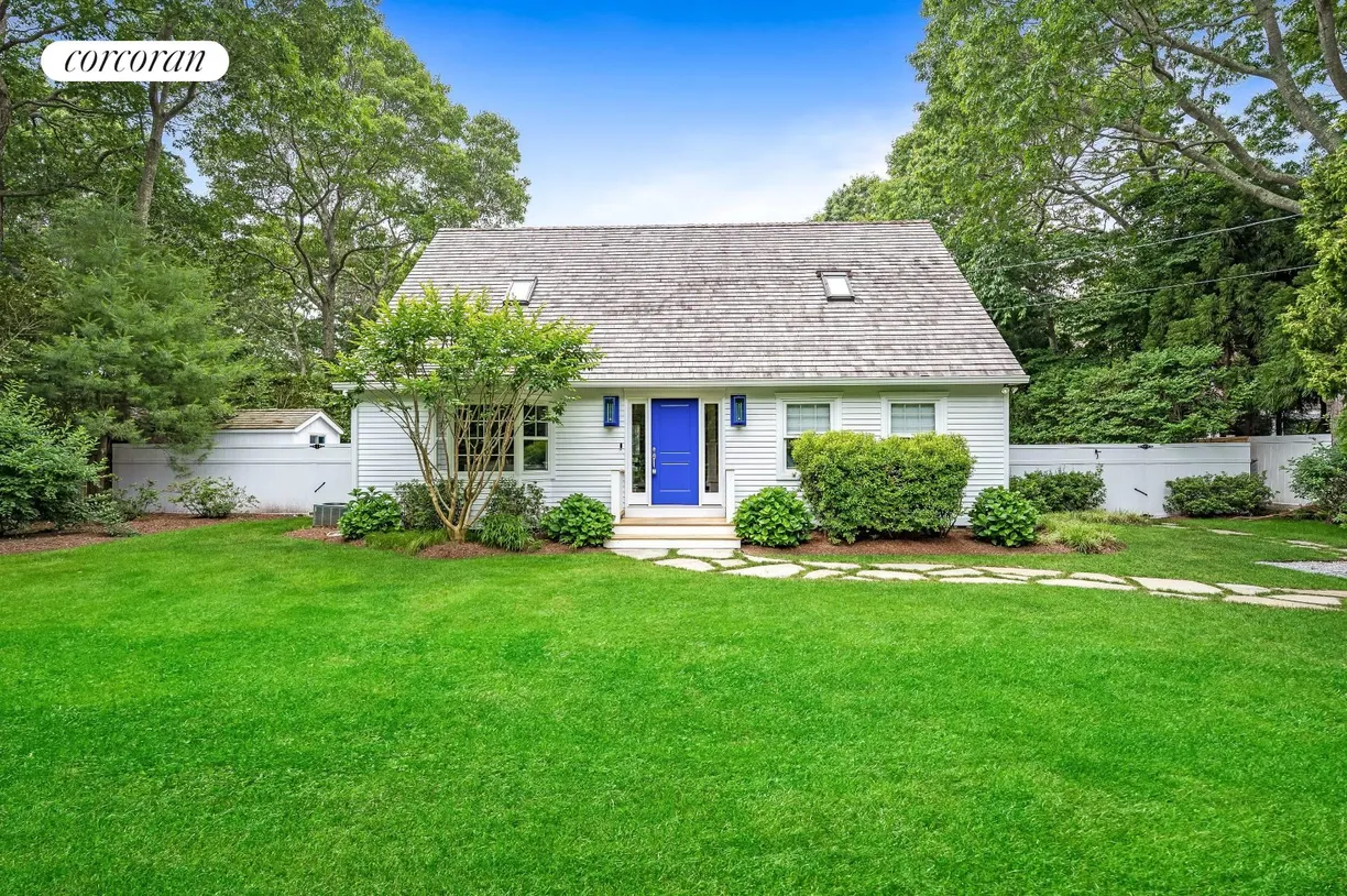 The Hamptons Real Estate | View 97 Wainscott Northwest Road | 4 Beds, 3 Baths