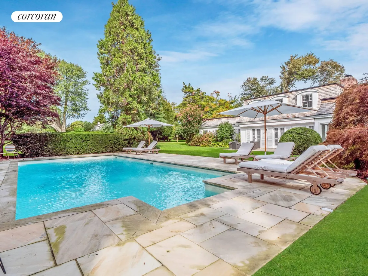 The Hamptons Real Estate | View 46 Woods Lane | 4 Beds, 4 Baths