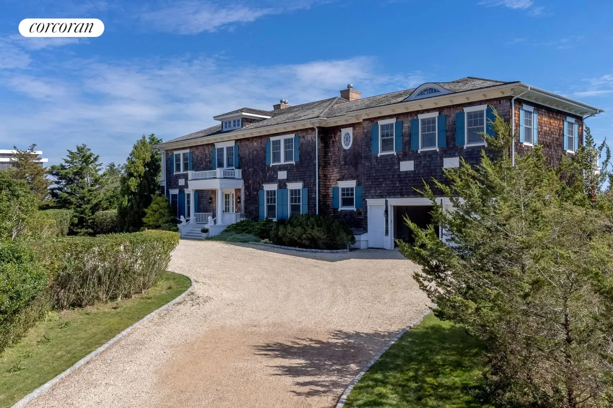 The Hamptons Real Estate | View 541 Main Street | room 2