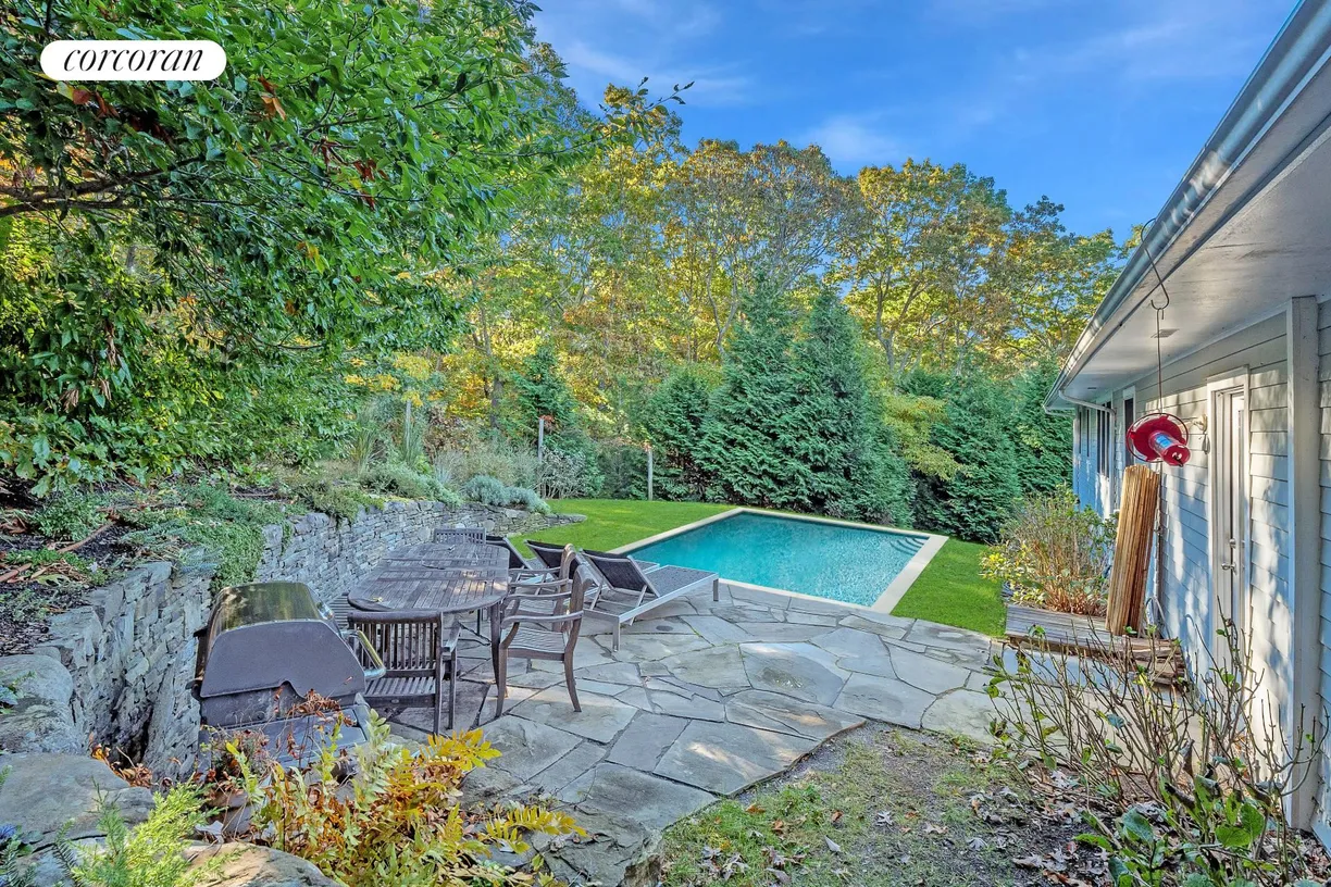 The Hamptons Real Estate | View 2 Captains Walk | room 1