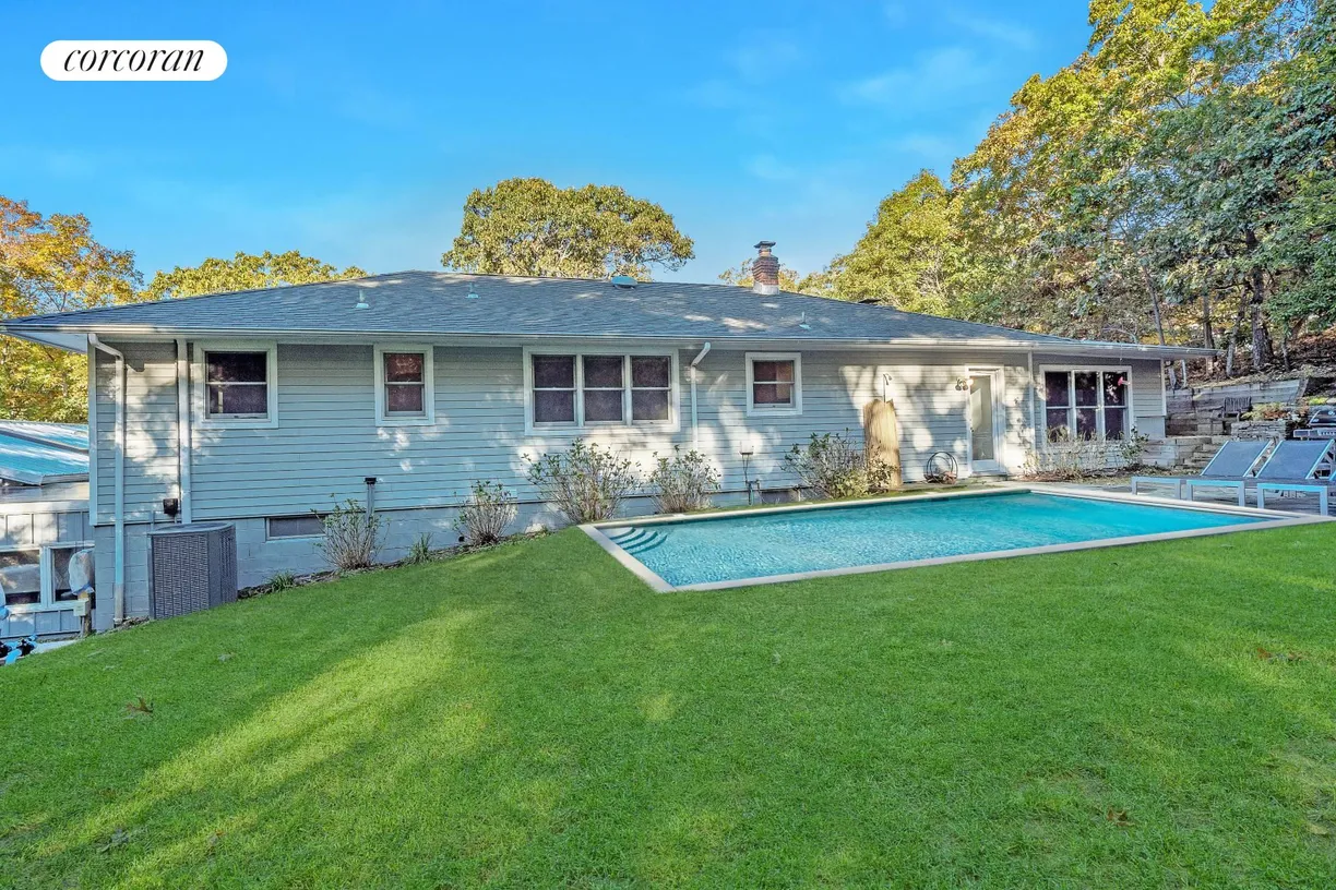 The Hamptons Real Estate | View 2 Captains Walk | room 2