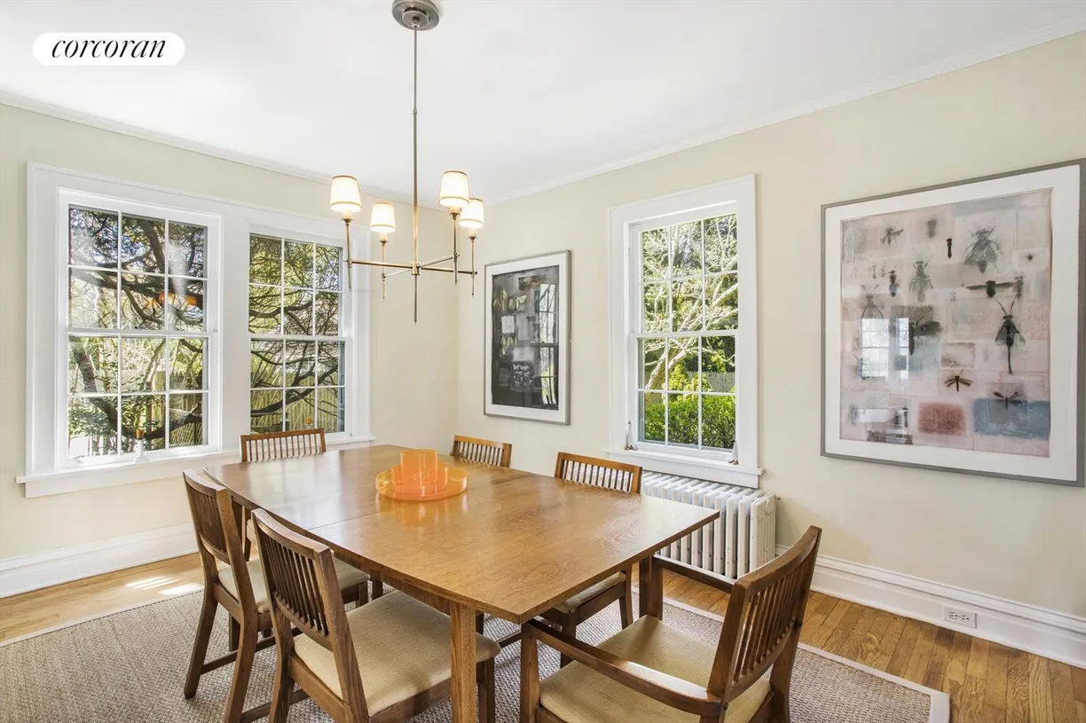 The Hamptons Real Estate | View 23 Conklin Terrace | room 2