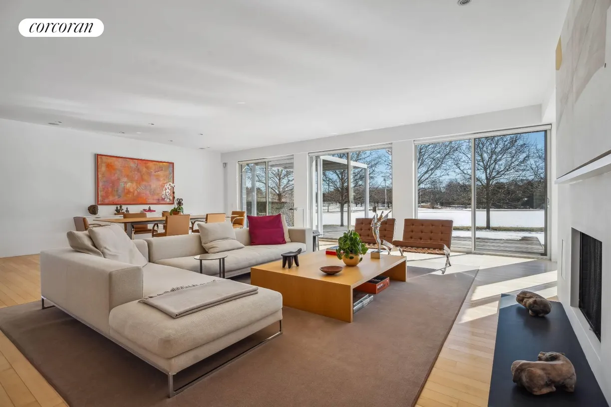 The Hamptons Real Estate | View 130 Newlight Lane | 4 Beds, 3 Baths