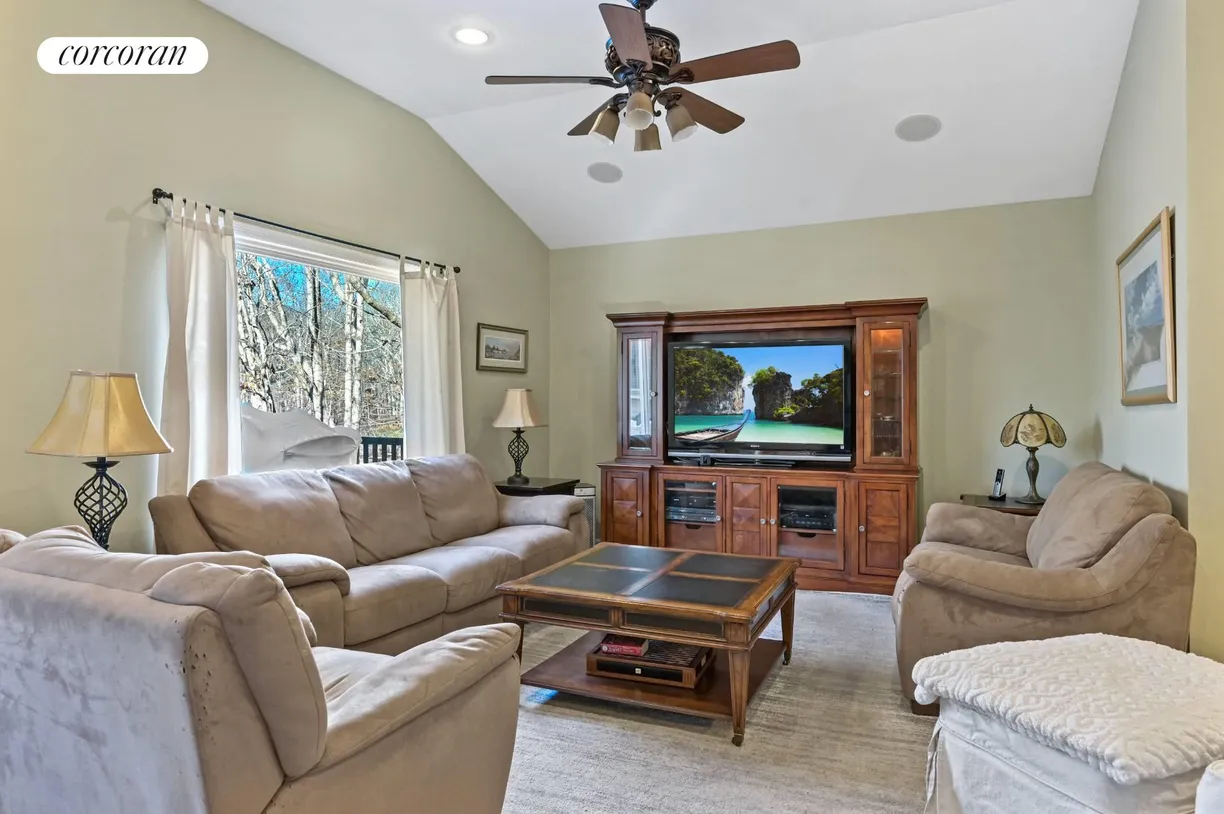 The Hamptons Real Estate | View 119 Straight Path | Great Room | View 3