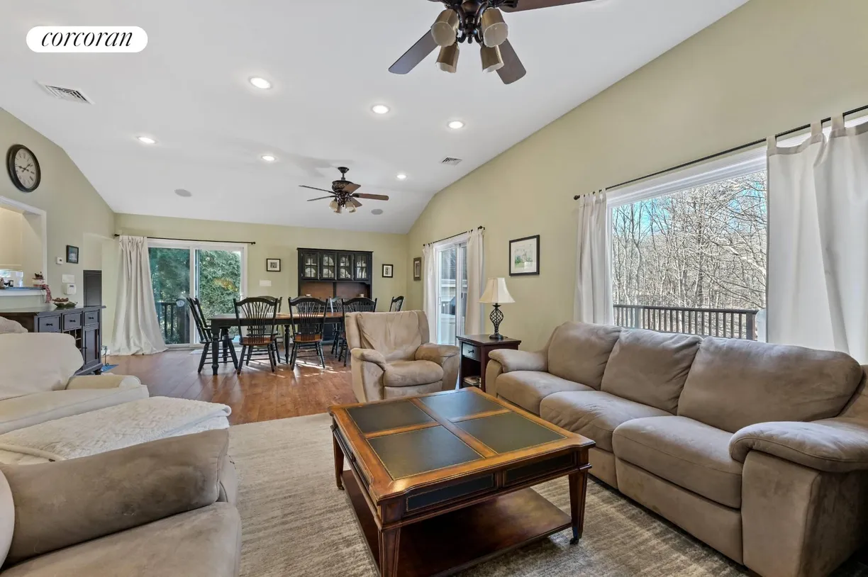The Hamptons Real Estate | View 119 Straight Path | Great Room | View 5