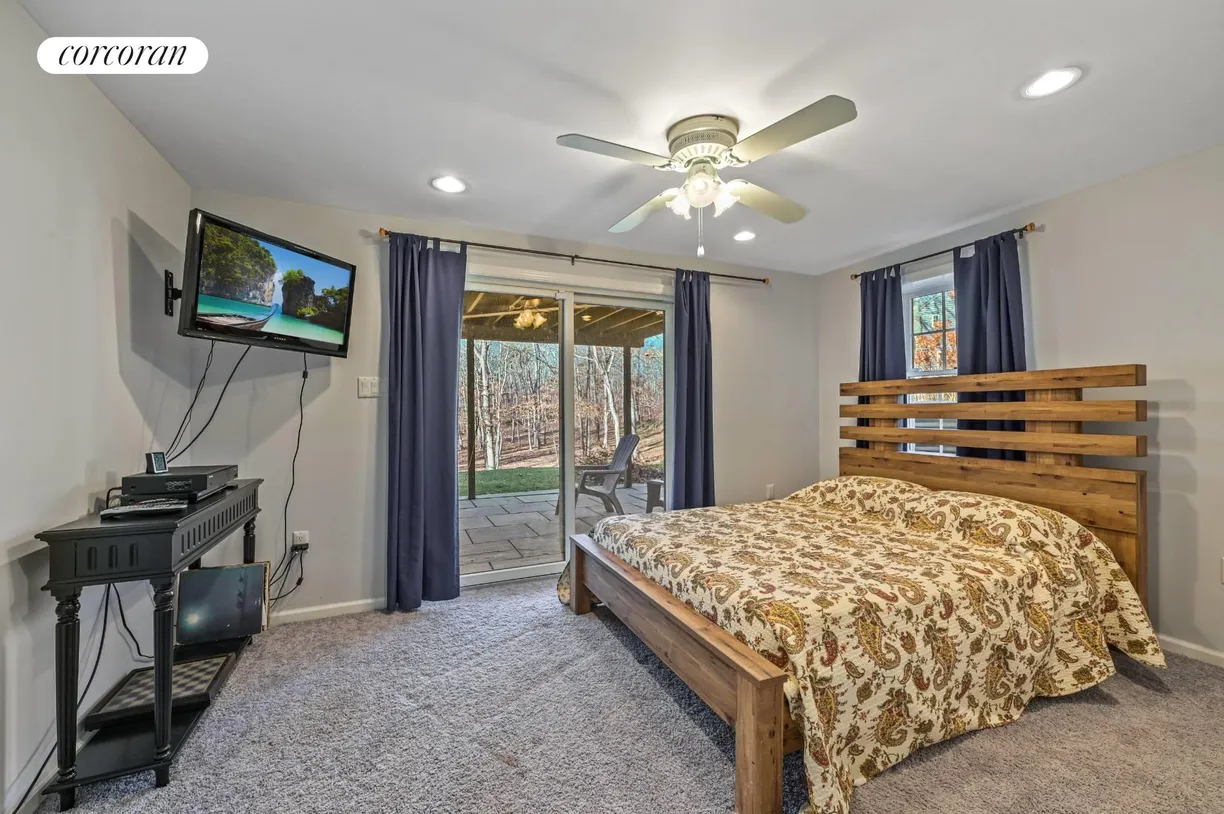 The Hamptons Real Estate | View 119 Straight Path | Bedroom | View 14