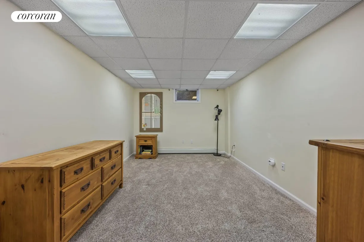 The Hamptons Real Estate | View 119 Straight Path | Gym or Office Space | View 20